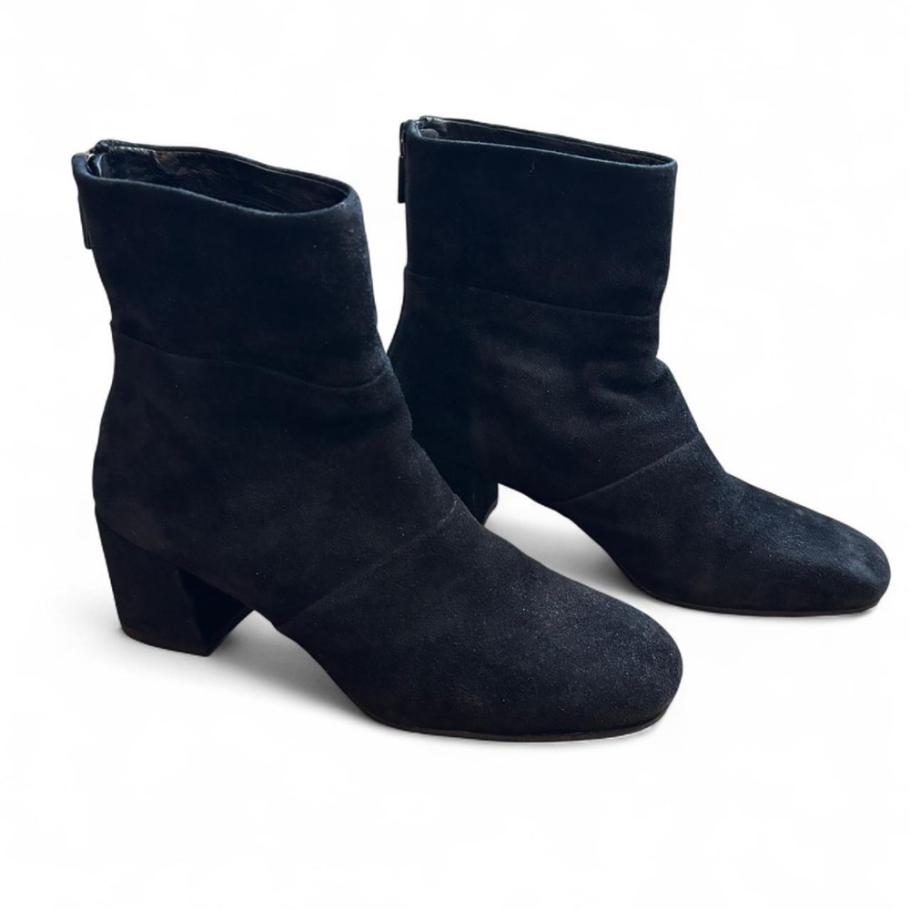 Kenneth Cole Black Suede Ankle Booties